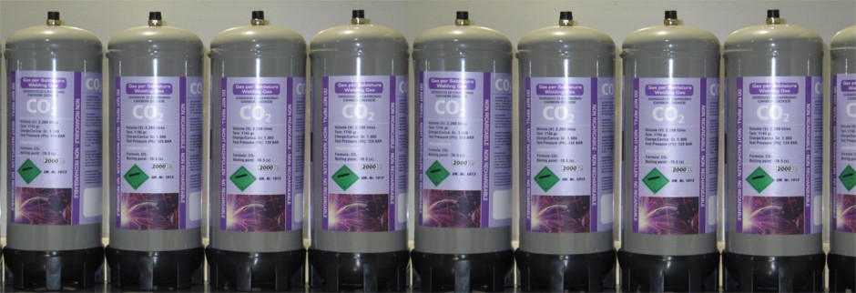 MaxxiLine disposable CO2 Argon bottles
